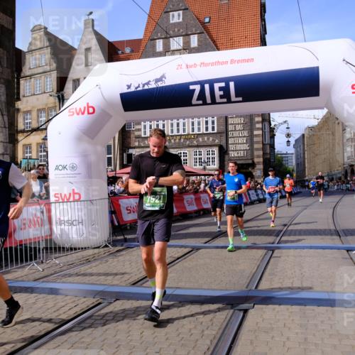 13.09.2026 - 21. swb-Marathon Bremen Tim E. http://msf.ph/oto/10376551 13.09.2026 13:12:38 Ziel 899, 1517, 2480, 3362, 3830, 4560, 5940, 6107, 7328, 7521, 8981, 13013 meine-sportfotos.de