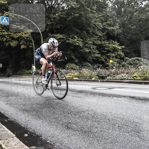 13.09.2026 - Stadtparktriathlon H.Heesch http://msf.ph/oto/10376562 13.09.2026 09:26:24 Radfahren 187, 200 meine-sportfotos.de