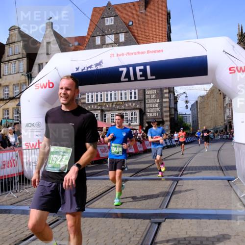 13.09.2026 - 21. swb-Marathon Bremen Tim E. http://msf.ph/oto/10376582 13.09.2026 13:12:39 Ziel 899, 1517, 2480, 3362, 3830, 4560, 6107, 7328, 7521, 8981, 13013 meine-sportfotos.de