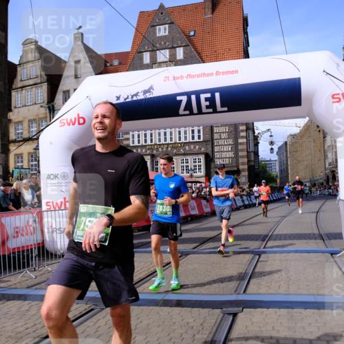13.09.2026 - 21. swb-Marathon Bremen Tim E. http://msf.ph/oto/10376596 13.09.2026 13:12:39 Ziel 899, 1517, 2480, 3362, 3830, 4560, 6107, 7328, 7521, 8981, 13013 meine-sportfotos.de