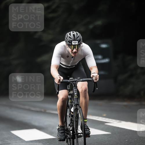 13.09.2026 - Stadtparktriathlon H.Heesch http://msf.ph/oto/10376600 13.09.2026 10:58:09 Radfahren 378, 488, 528 meine-sportfotos.de