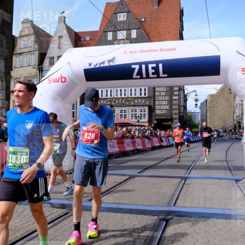 13.09.2026 - 21. swb-Marathon Bremen Tim E. http://msf.ph/oto/10376609 13.09.2026 13:12:41 Ziel 899, 1517, 2480, 3362, 3830, 4560, 5416, 6107, 7328, 7521, 8981, 13013 meine-sportfotos.de