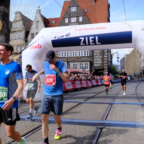 13.09.2026 - 21. swb-Marathon Bremen Tim E. http://msf.ph/oto/10376623 13.09.2026 13:12:41 Ziel 899, 1517, 2480, 3362, 3830, 4560, 5416, 6107, 7328, 7521, 8981, 13013 meine-sportfotos.de