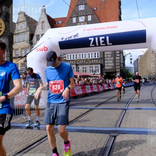13.09.2026 - 21. swb-Marathon Bremen Tim E. http://msf.ph/oto/10376637 13.09.2026 13:12:41 Ziel 899, 1517, 2480, 3362, 3830, 4560, 5416, 6107, 7328, 7521, 8981, 13013 meine-sportfotos.de