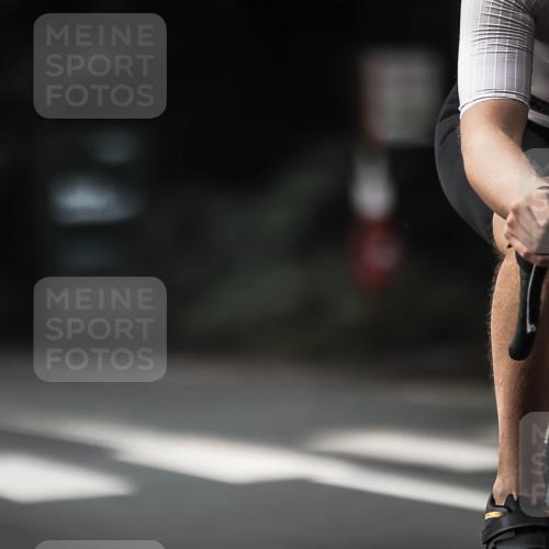 13.09.2026 - Stadtparktriathlon H.Heesch http://msf.ph/oto/10376644 13.09.2026 10:58:09 Radfahren 378, 488, 528 meine-sportfotos.de