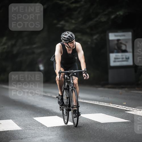 13.09.2026 - Stadtparktriathlon H.Heesch http://msf.ph/oto/10376648 13.09.2026 10:58:13 Radfahren 488, 528, 644 meine-sportfotos.de