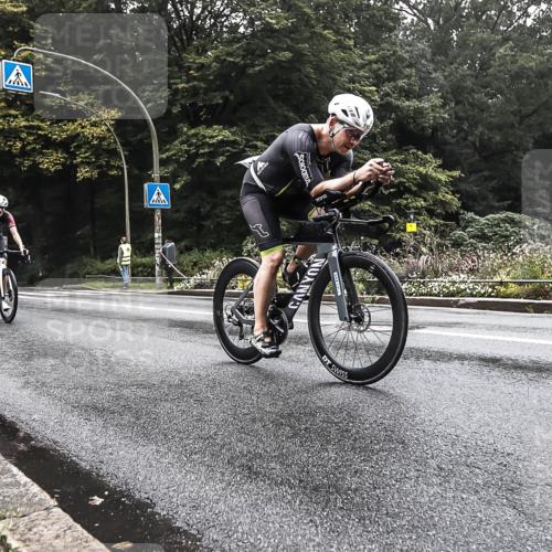 13.09.2026 - Stadtparktriathlon H.Heesch http://msf.ph/oto/10376649 13.09.2026 09:27:17 Radfahren 110, 112, 141, 153 meine-sportfotos.de