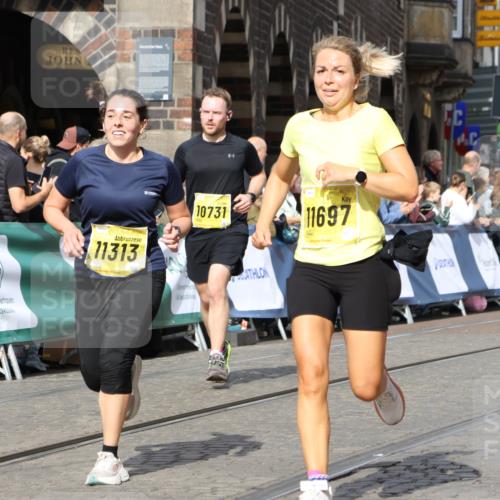 13.09.2026 - 21. swb-Marathon Bremen Strokosch-Dieckow http://msf.ph/oto/10376650 13.09.2026 11:03:07 Ziel 10190, 10296, 10633, 10783, 10945, 10954, 10955, 10985, 11096, 11107, 11261, 11564, 11662, 11697, 11701, 11719, 11730, 11776, 11785, 12071, 12154, 12247, 12429, 12451, 12465, 10092, 10150, 10195, 10237, 10531, 10724, 10727, 10959, 11070, 11493, 11676, 11830, 12068, 12184, 12185 meine-sportfotos.de