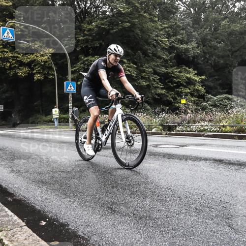 13.09.2026 - Stadtparktriathlon H.Heesch http://msf.ph/oto/10376657 13.09.2026 09:27:17 Radfahren 110, 112, 141, 153 meine-sportfotos.de