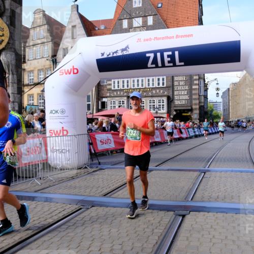 13.09.2026 - 21. swb-Marathon Bremen Tim E. http://msf.ph/oto/10376667 13.09.2026 13:12:45 Ziel 899, 1517, 2362, 2480, 3054, 3362, 3830, 4560, 4879, 5416, 6796, 7328, 8981, 9803 meine-sportfotos.de
