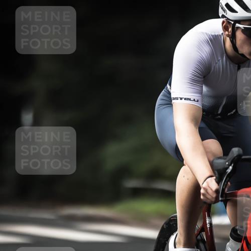 13.09.2026 - Stadtparktriathlon H.Heesch http://msf.ph/oto/10376734 13.09.2026 10:58:19 Radfahren 528, 639, 644 meine-sportfotos.de