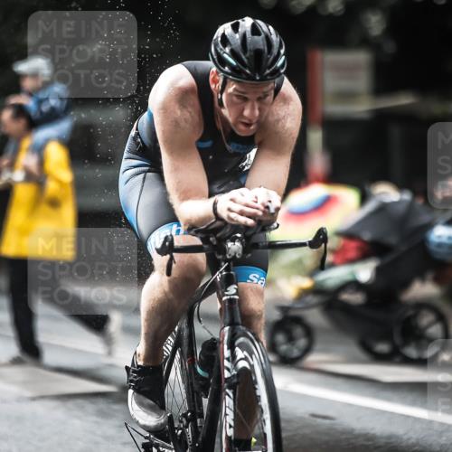 13.09.2026 - Stadtparktriathlon H.Heesch http://msf.ph/oto/10376735 13.09.2026 12:17:54 Radfahren 964, 1000, 1096 meine-sportfotos.de