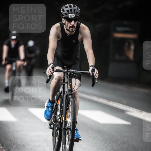 13.09.2026 - Stadtparktriathlon H.Heesch http://msf.ph/oto/10376740 13.09.2026 10:58:25 Radfahren 386, 422, 639, 686 meine-sportfotos.de