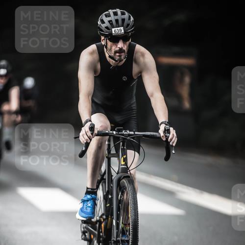 13.09.2026 - Stadtparktriathlon H.Heesch http://msf.ph/oto/10376750 13.09.2026 10:58:25 Radfahren 386, 422, 639, 686 meine-sportfotos.de