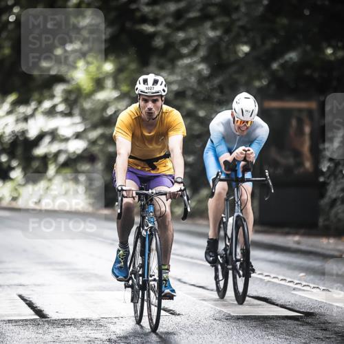 13.09.2026 - Stadtparktriathlon H.Heesch http://msf.ph/oto/10376759 13.09.2026 12:18:05 Radfahren 962, 1027, 1036 meine-sportfotos.de