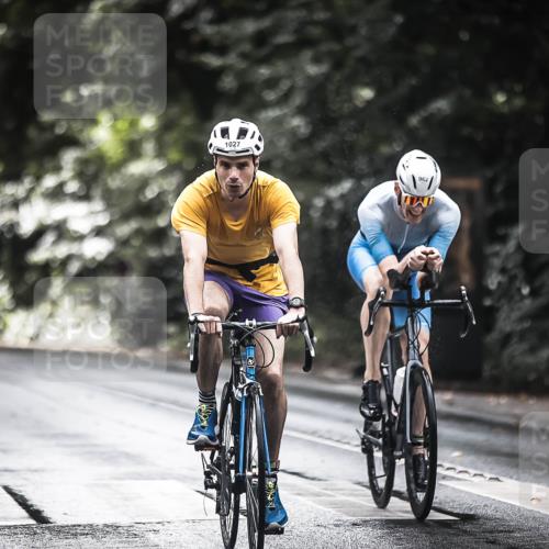 13.09.2026 - Stadtparktriathlon H.Heesch http://msf.ph/oto/10376767 13.09.2026 12:18:05 Radfahren 962, 1027, 1036 meine-sportfotos.de
