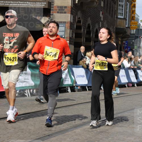 13.09.2026 - 21. swb-Marathon Bremen Strokosch-Dieckow http://msf.ph/oto/10376783 13.09.2026 11:03:13 Ziel 10185, 10190, 10296, 10633, 10731, 10783, 10945, 10954, 10955, 10985, 11095, 11096, 11107, 11313, 11564, 11697, 11701, 11719, 11730, 11776, 11785, 12071, 12247, 12448, 12465, 10092, 10150, 10187, 10237, 10309, 10724, 10904, 11598, 11773, 11830, 12068, 12184, 12185, 12611 meine-sportfotos.de