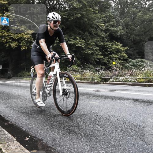 13.09.2026 - Stadtparktriathlon H.Heesch http://msf.ph/oto/10376820 13.09.2026 09:28:37 Radfahren 106, 158, 160, 184, 208 meine-sportfotos.de