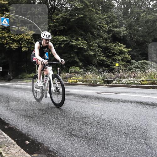 13.09.2026 - Stadtparktriathlon H.Heesch http://msf.ph/oto/10376853 13.09.2026 09:28:46 Radfahren 81, 154, 167 meine-sportfotos.de