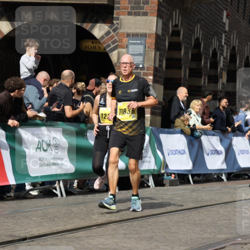 13.09.2026 - 21. swb-Marathon Bremen Strokosch-Dieckow http://msf.ph/oto/10376878 13.09.2026 11:03:15 Ziel 10185, 10296, 10633, 10715, 10731, 10783, 10945, 10954, 10955, 11095, 11096, 11107, 11313, 11564, 11697, 11701, 11719, 11730, 11785, 12071, 12247, 12421, 12432, 12448, 12465, 12483, 10092, 10187, 10237, 10309, 10724, 10904, 11598, 11773, 12068, 12184, 12185, 12611 meine-sportfotos.de