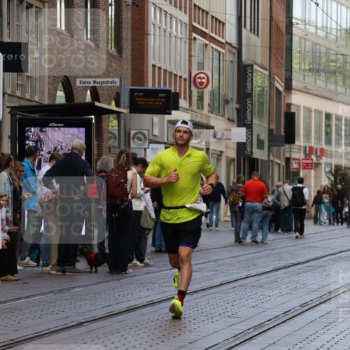 13.09.2026 - 21. swb-Marathon Bremen Strokosch-Dieckow http://msf.ph/oto/10376883 13.09.2026 12:33:01 Ziel 822 meine-sportfotos.de