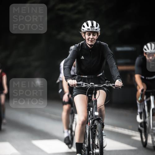 13.09.2026 - Stadtparktriathlon H.Heesch http://msf.ph/oto/10376886 13.09.2026 10:58:31 Radfahren 363, 386, 422, 430, 461, 502, 602, 603, 633, 639, 686, 687 meine-sportfotos.de