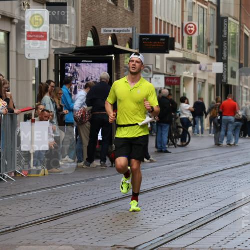 13.09.2026 - 21. swb-Marathon Bremen Strokosch-Dieckow http://msf.ph/oto/10376904 13.09.2026 12:33:02 Ziel 822 meine-sportfotos.de