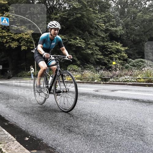 13.09.2026 - Stadtparktriathlon H.Heesch http://msf.ph/oto/10376925 13.09.2026 09:29:19 Radfahren 123, 177, 186, 192 meine-sportfotos.de