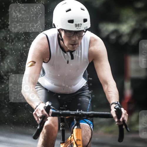 13.09.2026 - Stadtparktriathlon H.Heesch http://msf.ph/oto/10376935 13.09.2026 12:18:27 Radfahren 987, 1048, 1167, 1178 meine-sportfotos.de