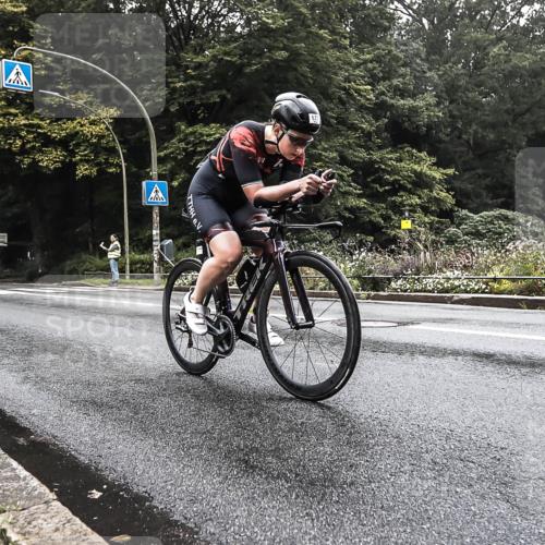 13.09.2026 - Stadtparktriathlon H.Heesch http://msf.ph/oto/10376936 13.09.2026 09:29:22 Radfahren 163, 177, 186 meine-sportfotos.de