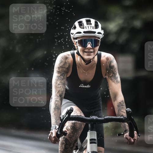 13.09.2026 - Stadtparktriathlon H.Heesch http://msf.ph/oto/10376964 13.09.2026 12:18:30 Radfahren 987, 1147, 1178 meine-sportfotos.de
