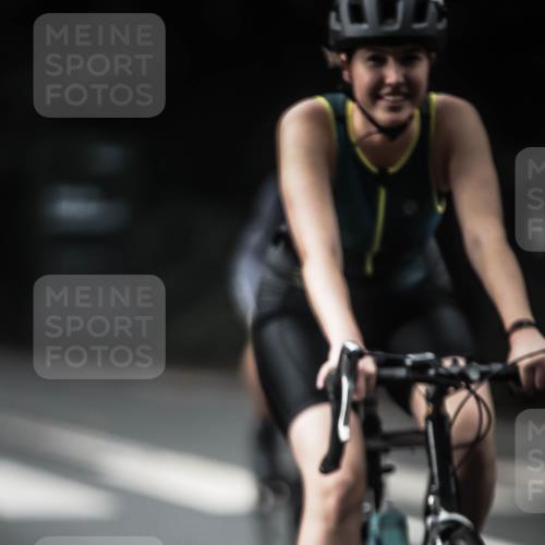 13.09.2026 - Stadtparktriathlon H.Heesch http://msf.ph/oto/10376965 13.09.2026 10:58:35 Radfahren 363, 386, 430, 442, 461, 502, 573, 602, 603, 621, 632, 633, 687 meine-sportfotos.de