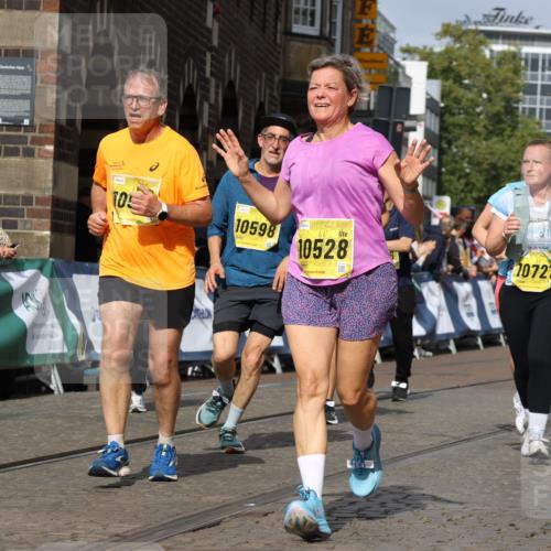 13.09.2026 - 21. swb-Marathon Bremen Strokosch-Dieckow http://msf.ph/oto/10376974 13.09.2026 11:03:17 Ziel 10185, 10296, 10633, 10715, 10731, 10783, 10954, 10955, 11095, 11107, 11313, 11564, 11697, 11719, 11730, 11785, 12071, 12247, 12421, 12432, 12448, 12465, 12483, 10092, 10187, 10309, 10420, 10724, 10904, 11211, 11411, 11598, 11655, 11746, 11773, 12184, 12185, 12611 meine-sportfotos.de