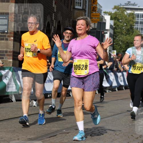 13.09.2026 - 21. swb-Marathon Bremen Strokosch-Dieckow http://msf.ph/oto/10376991 13.09.2026 11:03:17 Ziel 10185, 10296, 10633, 10715, 10731, 10783, 10954, 10955, 11095, 11107, 11313, 11564, 11697, 11719, 11730, 11785, 12071, 12247, 12421, 12432, 12448, 12465, 12483, 10092, 10187, 10309, 10420, 10724, 10904, 11211, 11411, 11598, 11655, 11746, 11773, 12184, 12185, 12611 meine-sportfotos.de