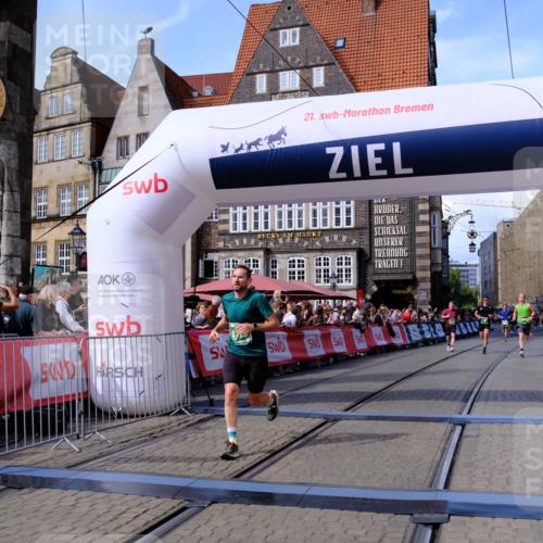 13.09.2026 - 21. swb-Marathon Bremen Tim E. http://msf.ph/oto/10377000 13.09.2026 13:13:02 Ziel 1513, 2350, 2362, 2442, 3054, 3988, 4605, 4879, 6796, 8029, 9775, 9803, 13106 meine-sportfotos.de