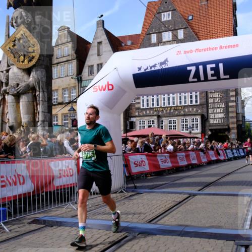 13.09.2026 - 21. swb-Marathon Bremen Tim E. http://msf.ph/oto/10377067 13.09.2026 13:13:03 Ziel 1513, 2350, 2362, 2442, 3054, 3988, 4605, 4879, 5965, 8029, 8798, 9775, 9803, 13106 meine-sportfotos.de