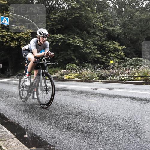 13.09.2026 - Stadtparktriathlon H.Heesch http://msf.ph/oto/10377161 13.09.2026 09:31:21 Radfahren 100, 151, 190 meine-sportfotos.de