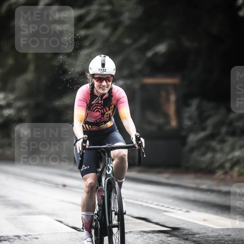 13.09.2026 - Stadtparktriathlon H.Heesch http://msf.ph/oto/10377230 13.09.2026 12:19:02 Radfahren 1033, 1102, 1106, 1132 meine-sportfotos.de