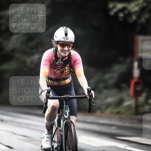 13.09.2026 - Stadtparktriathlon H.Heesch http://msf.ph/oto/10377242 13.09.2026 12:19:02 Radfahren 1033, 1102, 1106, 1132 meine-sportfotos.de