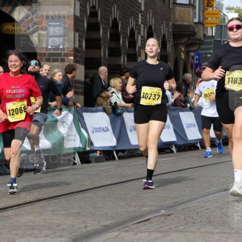 13.09.2026 - 21. swb-Marathon Bremen Strokosch-Dieckow http://msf.ph/oto/10377254 13.09.2026 11:03:26 Ziel 10150, 10185, 10195, 10528, 10531, 10598, 10715, 10727, 10731, 10959, 11070, 11095, 11313, 11493, 11676, 11697, 11830, 11836, 12214, 12421, 12432, 12448, 12483, 10090, 10091, 10327, 10420, 10569, 10902, 10950, 11211, 11411, 11595, 11655, 11746, 12074 meine-sportfotos.de