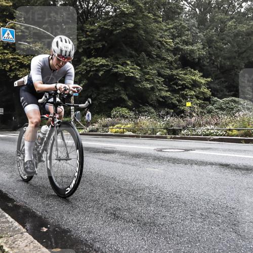 13.09.2026 - Stadtparktriathlon H.Heesch http://msf.ph/oto/10377307 13.09.2026 09:33:59 Radfahren 185, 191, 206 meine-sportfotos.de