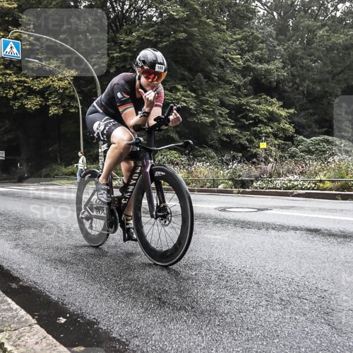 13.09.2026 - Stadtparktriathlon H.Heesch http://msf.ph/oto/10377376 13.09.2026 09:35:25 Radfahren 160 meine-sportfotos.de