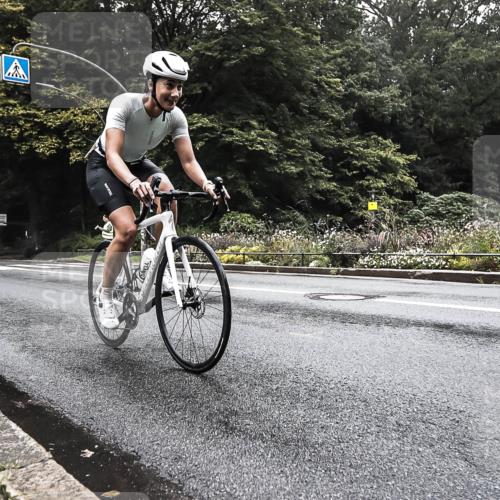 13.09.2026 - Stadtparktriathlon H.Heesch http://msf.ph/oto/10377380 13.09.2026 09:35:37 Radfahren 155 meine-sportfotos.de