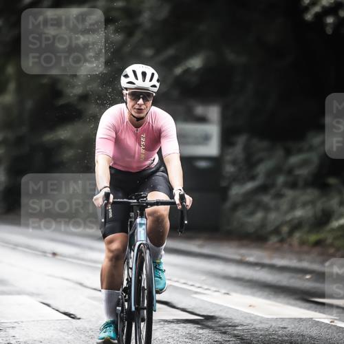 13.09.2026 - Stadtparktriathlon H.Heesch http://msf.ph/oto/10377401 13.09.2026 12:19:18 Radfahren 972, 1020, 1075, 1145, 1169, 1173 meine-sportfotos.de