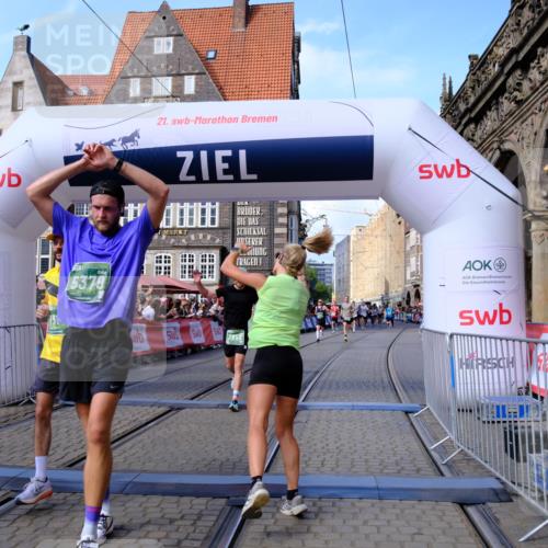 13.09.2026 - 21. swb-Marathon Bremen Tim E. http://msf.ph/oto/10377415 13.09.2026 13:13:20 Ziel 313, 868, 987, 1207, 1513, 2442, 2498, 2559, 2801, 2858, 3625, 4582, 5379, 5769, 5965, 6349, 7874, 8291, 8419, 8798, 9092, 9217, 13140 meine-sportfotos.de