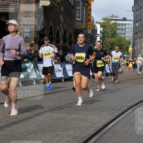 13.09.2026 - 21. swb-Marathon Bremen Strokosch-Dieckow http://msf.ph/oto/10377424 13.09.2026 11:03:29 Ziel 10150, 10185, 10195, 10237, 10528, 10531, 10598, 10715, 10724, 10727, 10731, 10959, 11070, 11095, 11493, 11676, 11830, 11836, 12068, 12214, 12421, 12432, 12483, 10090, 10091, 10327, 10420, 10569, 10902, 10950, 11211, 11411, 11595, 11655, 11746, 12074 meine-sportfotos.de