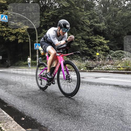 13.09.2026 - Stadtparktriathlon H.Heesch http://msf.ph/oto/10377446 13.09.2026 09:36:36 Radfahren 188 meine-sportfotos.de