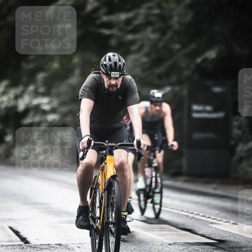 13.09.2026 - Stadtparktriathlon H.Heesch http://msf.ph/oto/10377447 13.09.2026 12:19:23 Radfahren 972, 1020, 1075, 1145, 1169, 1173 meine-sportfotos.de