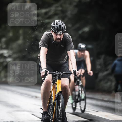 13.09.2026 - Stadtparktriathlon H.Heesch http://msf.ph/oto/10377458 13.09.2026 12:19:23 Radfahren 972, 1020, 1075, 1145, 1169, 1173 meine-sportfotos.de