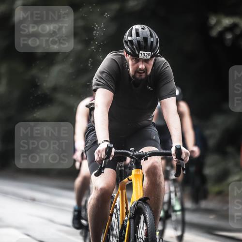 13.09.2026 - Stadtparktriathlon H.Heesch http://msf.ph/oto/10377468 13.09.2026 12:19:24 Radfahren 972, 1020, 1075, 1145, 1173 meine-sportfotos.de